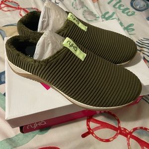 Ryka comfortable slides!!